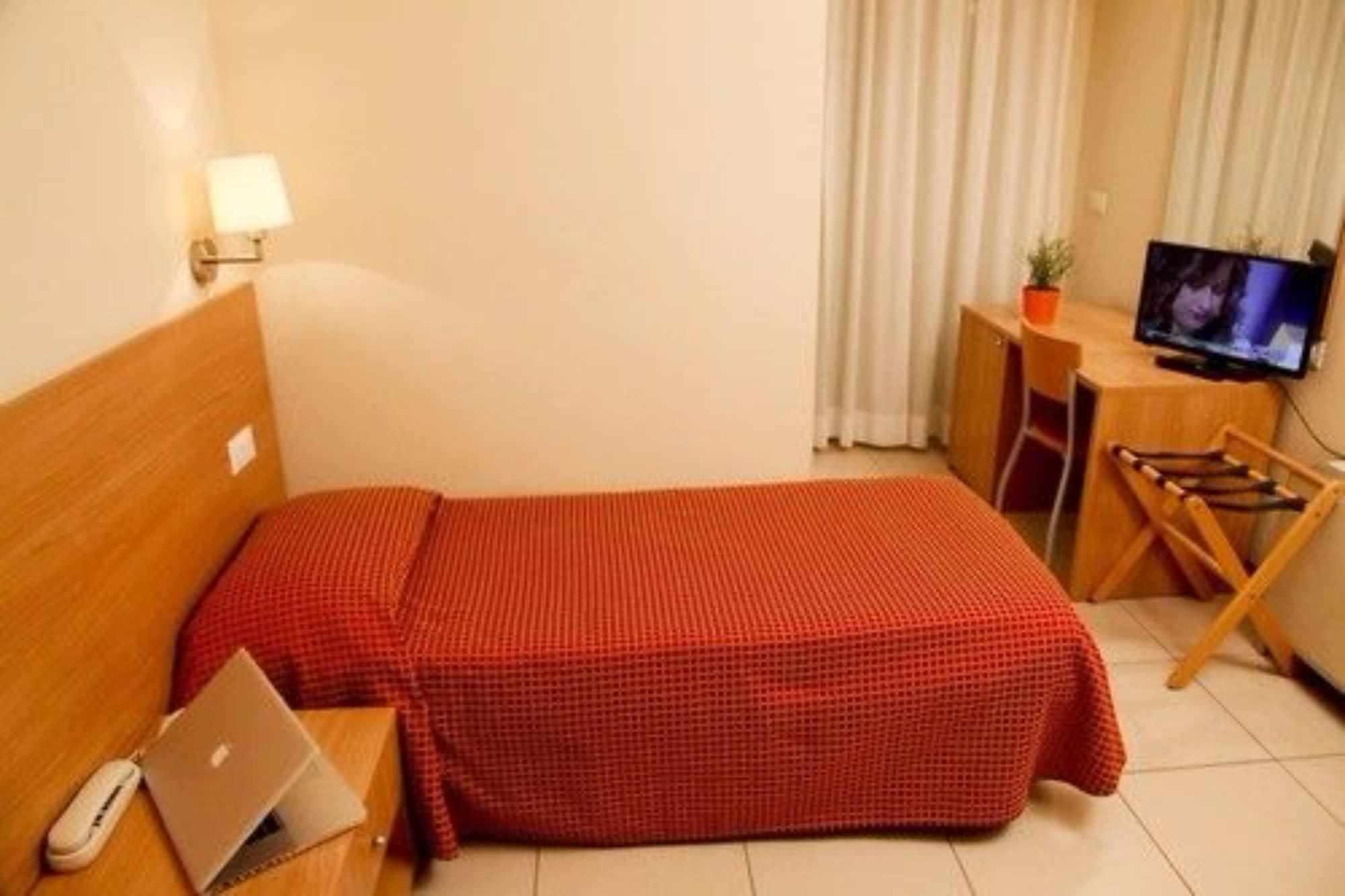 Hotel Majorca Sul Mare In Centro A Riccione Luaran gambar