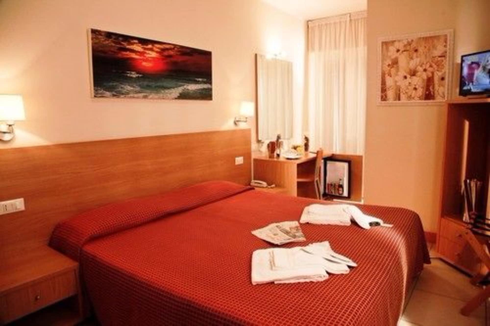 Hotel Majorca Sul Mare In Centro A Riccione Luaran gambar