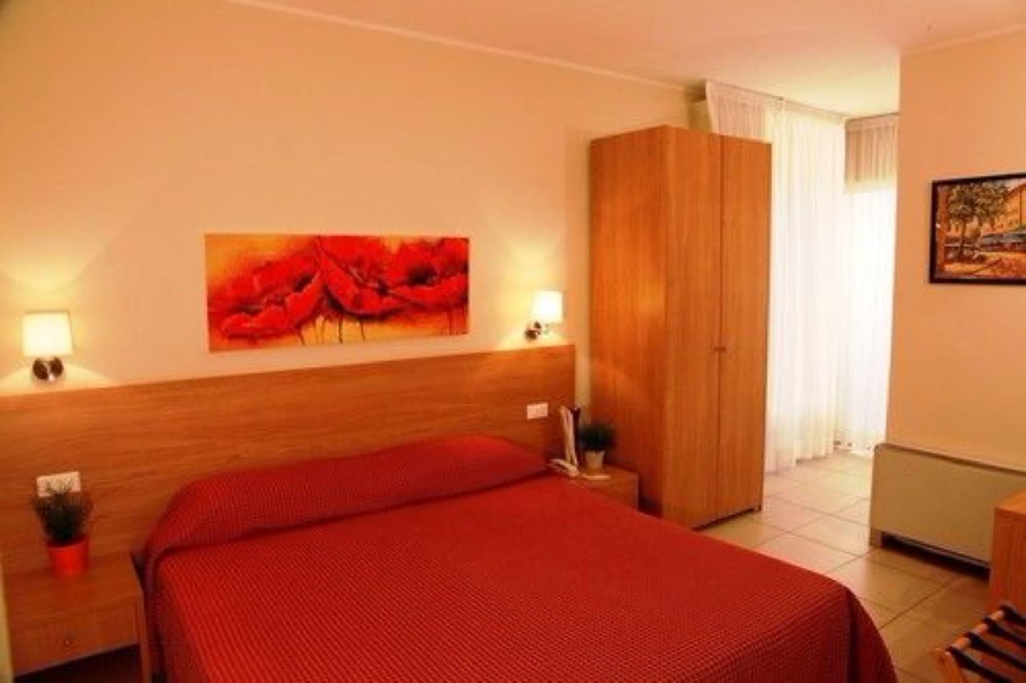 Hotel Majorca Sul Mare In Centro A Riccione Luaran gambar