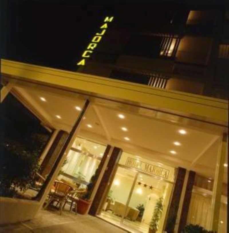 Hotel Majorca Sul Mare In Centro A Riccione Luaran gambar