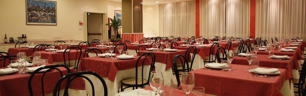 Hotel Majorca Sul Mare In Centro A Riccione Luaran gambar